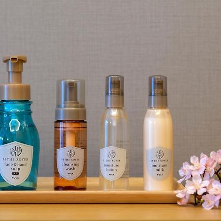 Cherry Blooming Tokyo- All Suite Boutique Hotel 东京伊樱里-中央区全套房艺术酒店 Екстер'єр фото