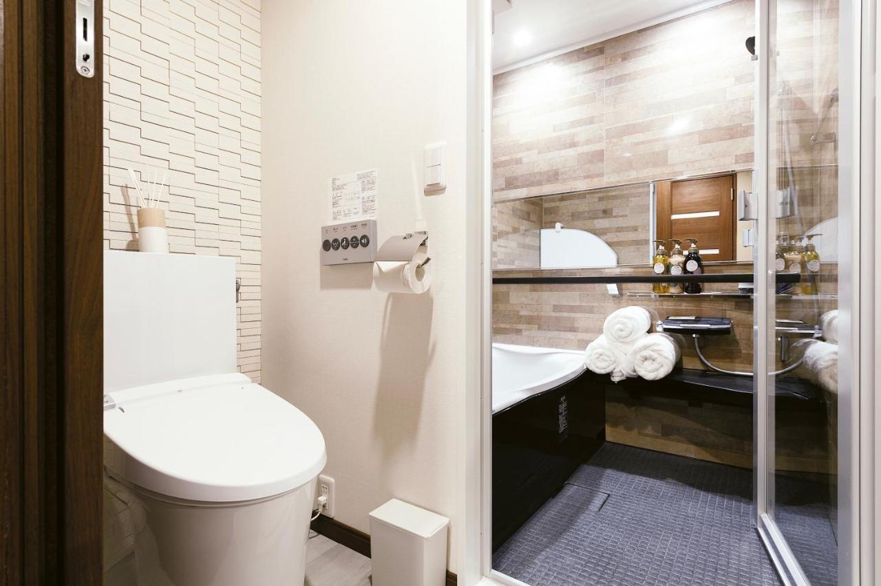 Cherry Blooming Tokyo- All Suite Boutique Hotel 东京伊樱里-中央区全套房艺术酒店 Екстер'єр фото