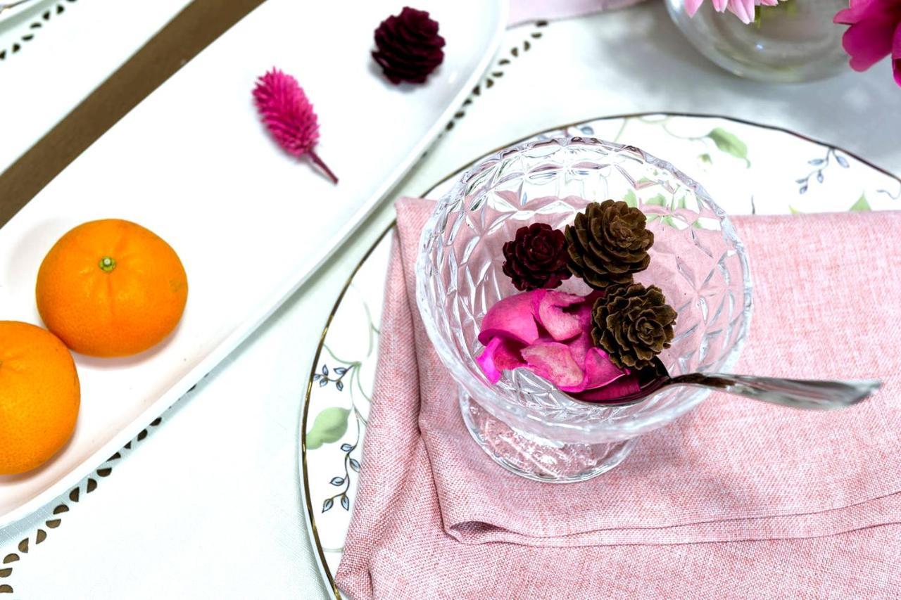 Cherry Blooming Tokyo- All Suite Boutique Hotel 东京伊樱里-中央区全套房艺术酒店 Екстер'єр фото